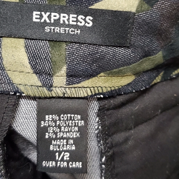 EXPRESS STRETCH Denim Camo Mini Skirt, Size 1/2 - Picture 3 of 3